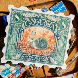 Shaped Postcard Par Escargot A5, MogCherie